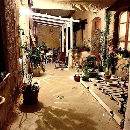 Il Vecchio Cortile أغريجنتو