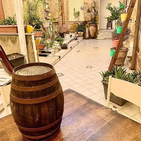 公寓 Il Vecchio Cortile 阿格里真托